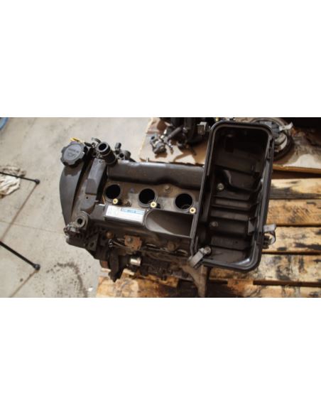 Silnik bez osprzętu słupek 1.0 12V Toyota YARIS