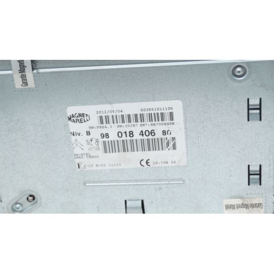 Radio fabryczne Peugeot 208 9801840680