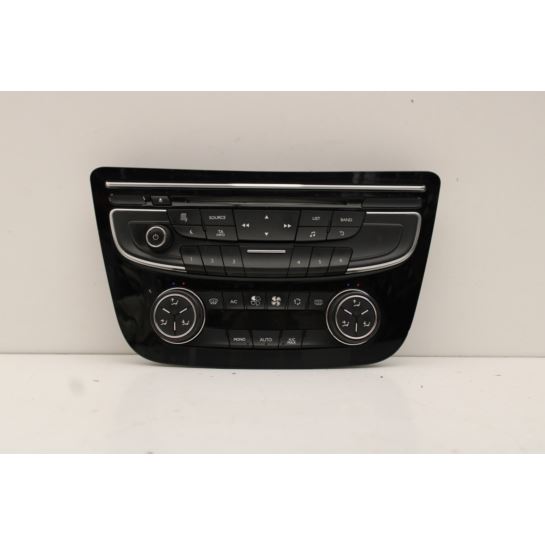 Panel radia klimatyzacji Peugeot 508 9678276480