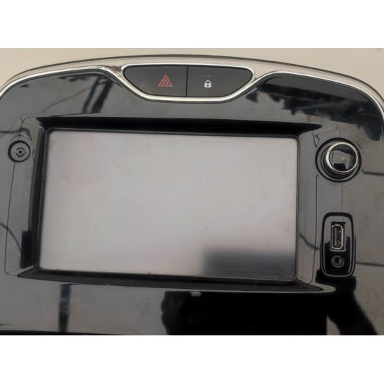 Panel kompletny radia 275108796R Renault Captur