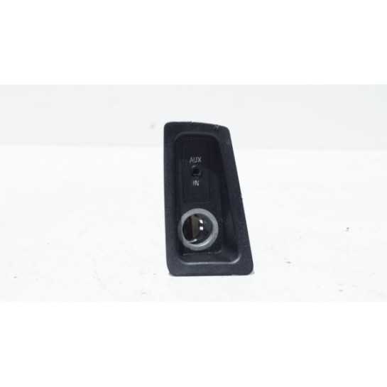Gniazdo zapalniczki aux BMW E82 9110412