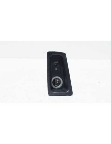 Gniazdo zapalniczki aux BMW E82 9110412